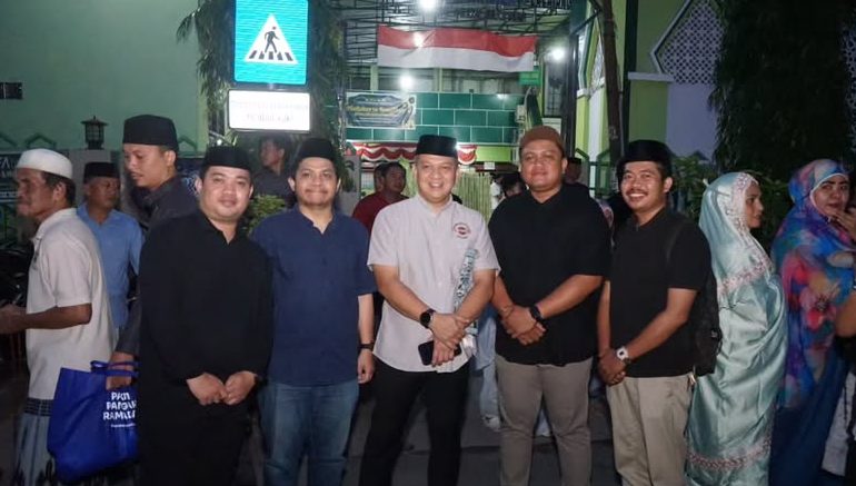 Subuh Bersama Walikota dan Kabag Prokopim Makassar di Masjid Fathul Jihad
