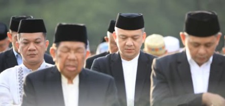 Walikota Makassar Laksanakan Shalat Ied, Kabag Prokopim Dampingi Penuh Sigap